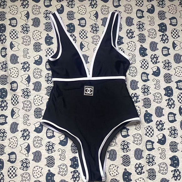 【CHANEL】SwimSuit 水着 38 BLACK CHANEL Pre-Owned 1990-2000s CC Halterneck Swimsuit | Black | FARFETCH
